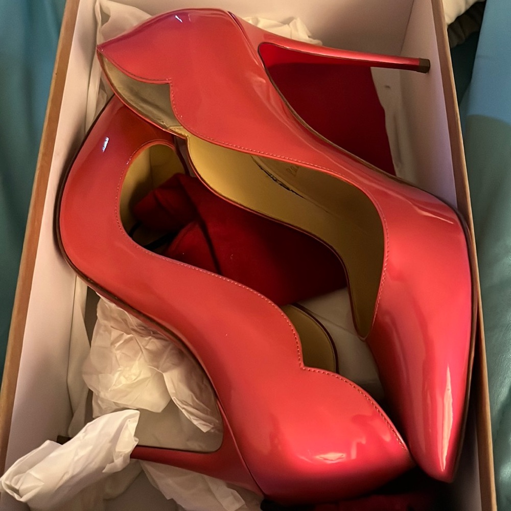Christian Louboutin worn 3 times minor scuff on the bottom